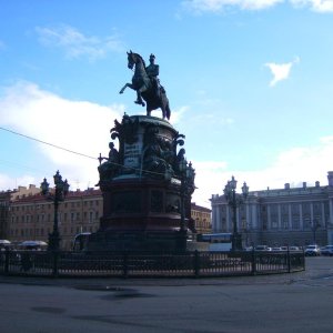 Памятник императору Николаю первому
