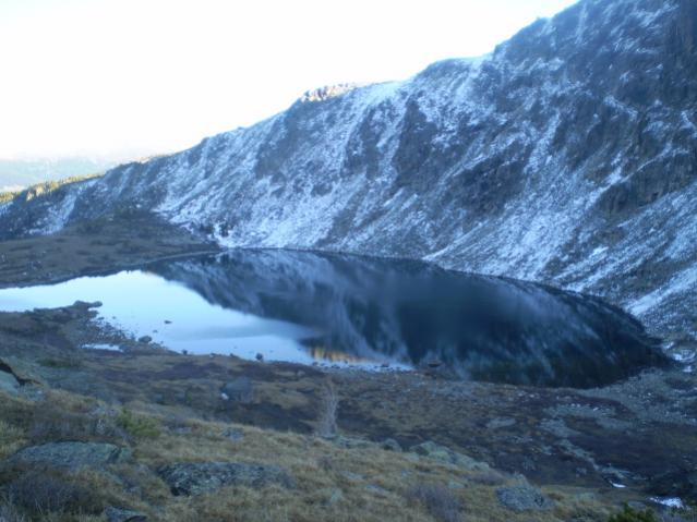 Горное озеро высота над уровнем моря 2570м.