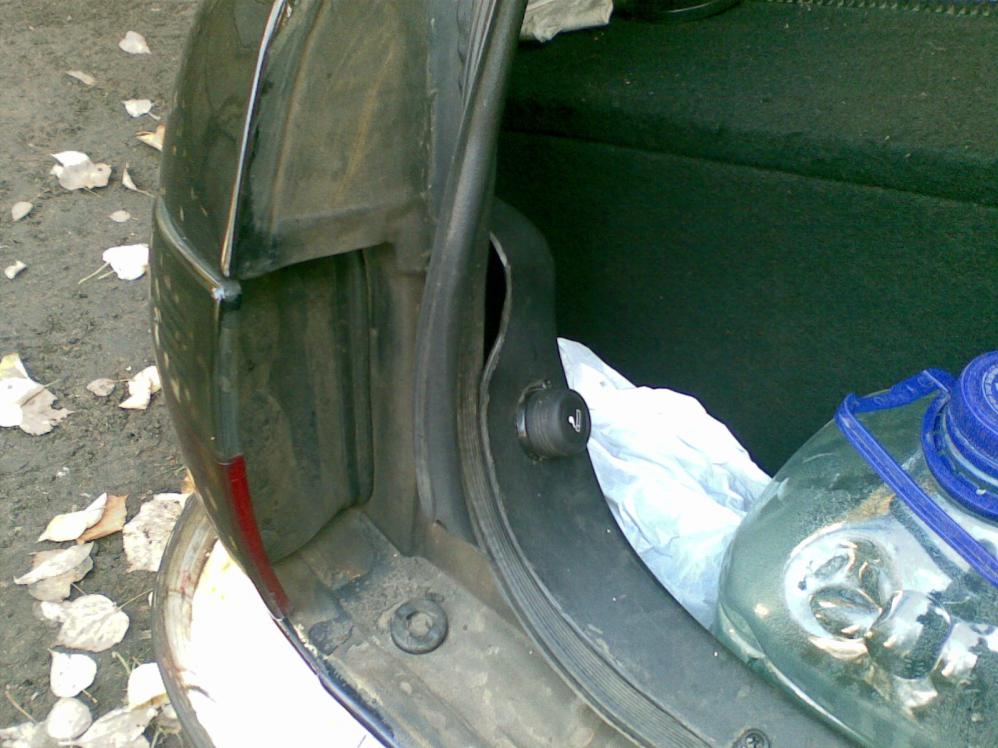 вставил прикуриватель, в багажнике авто чайник лежит. но вообще-то я только по прямому назначанию его использовал